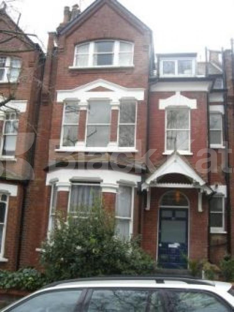 			Studio Apartment, 1 bath, 1 reception Studio			 Jacksons Lane, HIGHGATE